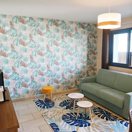 Tropical Suites سانت بيير المظهر الخارجي الصورة
