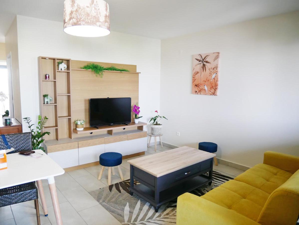 Tropical Suites سانت بيير المظهر الخارجي الصورة