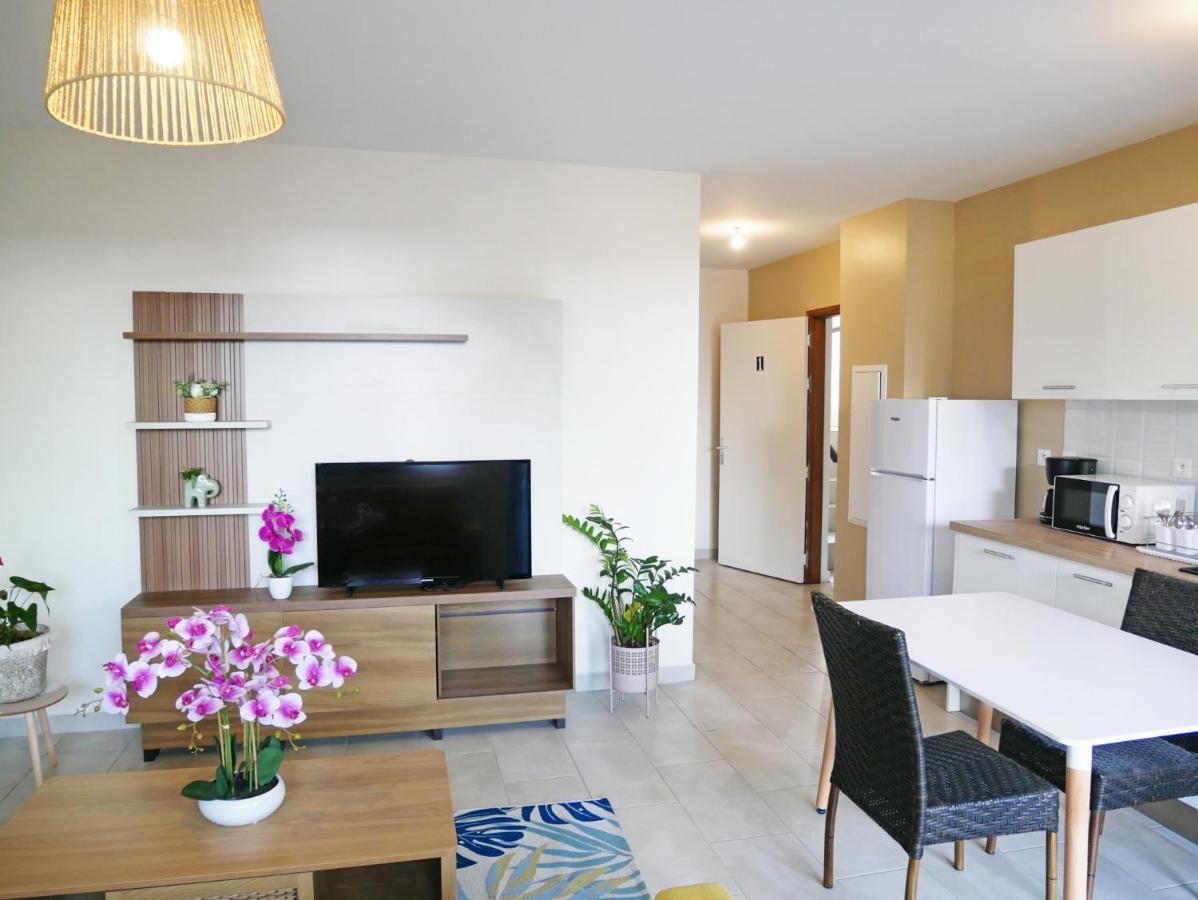 Tropical Suites سانت بيير المظهر الخارجي الصورة