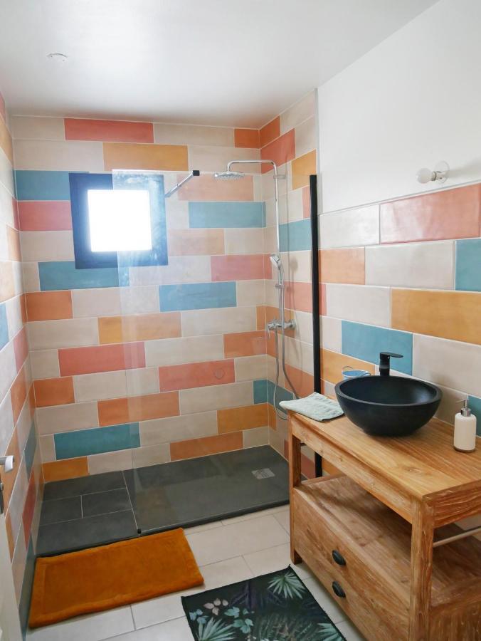 Tropical Suites سانت بيير المظهر الخارجي الصورة
