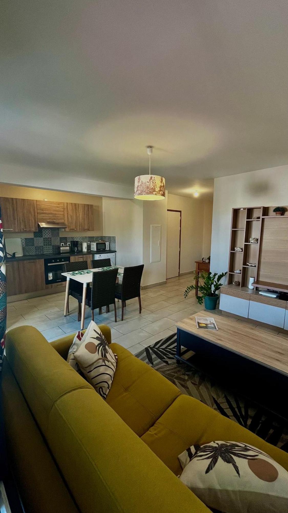 Tropical Suites سانت بيير المظهر الخارجي الصورة